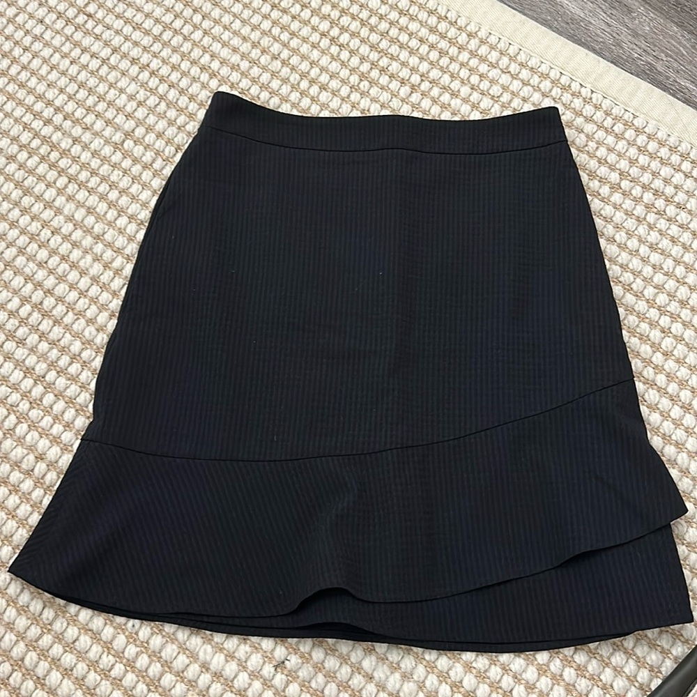 Black Ann Taylor factory skirt with front ruffle